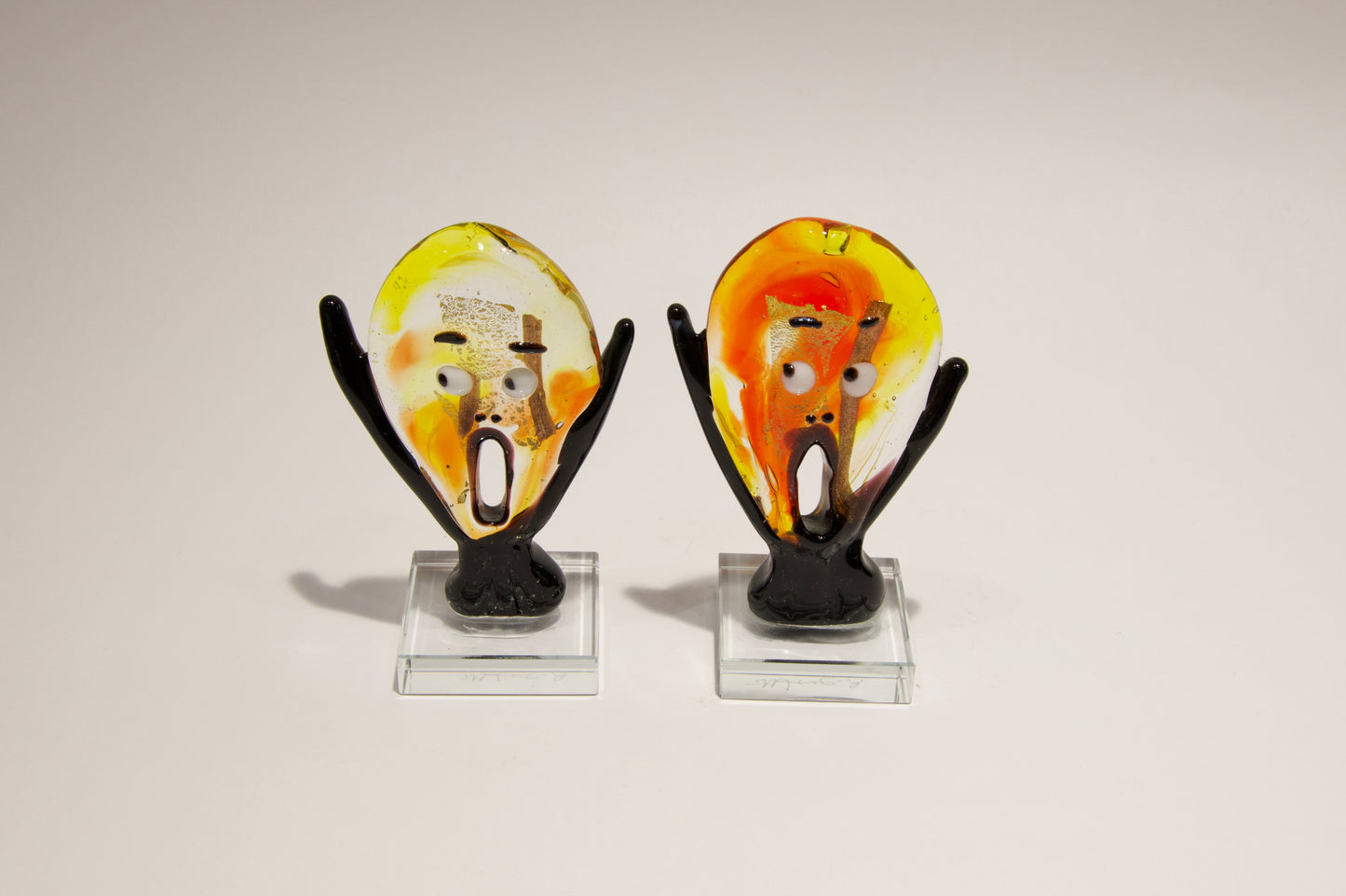 "Munch" style figurine in Murano glass with gold leaf