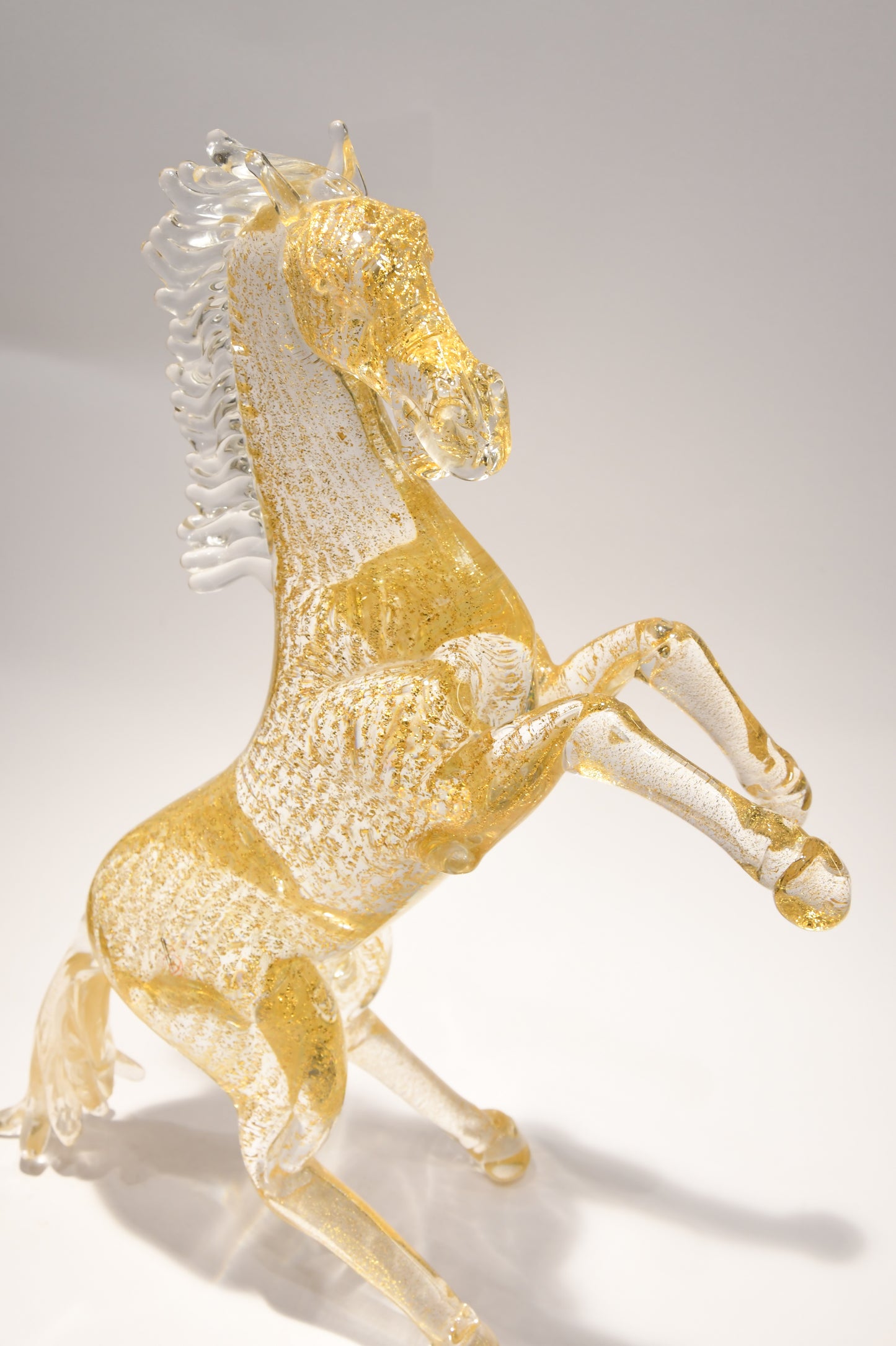 Cavallo con oro 24kt in vetro di Murano