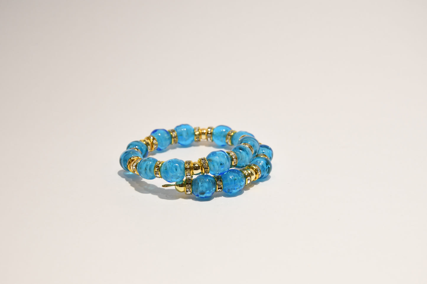 Bracciali con perle in vetro stile Bulgari