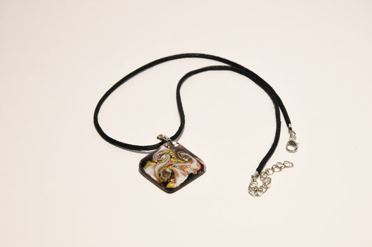 Necklace with Murano glass rhombus pendant